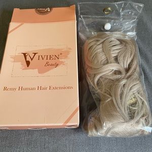 Remy 100% real platinum blonde clip-in’s 7 clips of various sizes